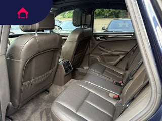 2016 Porsche Macan
