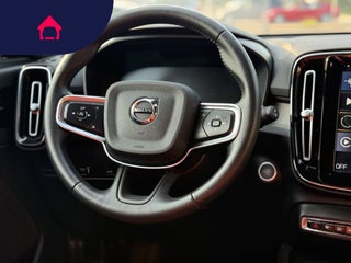 2021 Volvo XC40