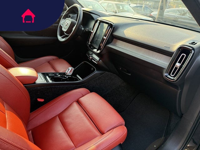 2021 Volvo XC40
