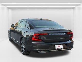 2022 Volvo S90