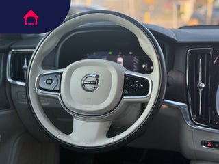 2022 Volvo S90