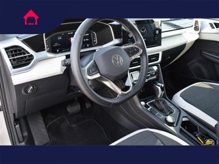 2025 Volkswagen Taos