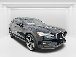 2022 Volvo V60 Cross Country