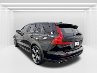 2022 Volvo V60 Cross Country