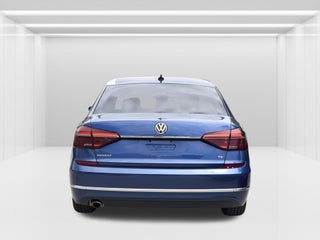 2017 VOLKSWAGEN PASSAT