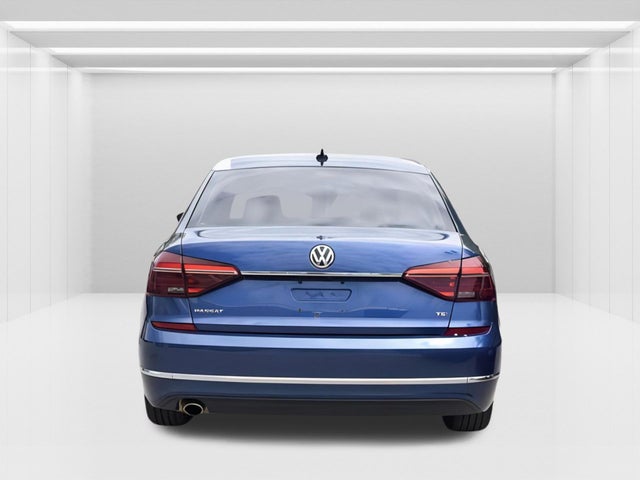 2017 VOLKSWAGEN PASSAT