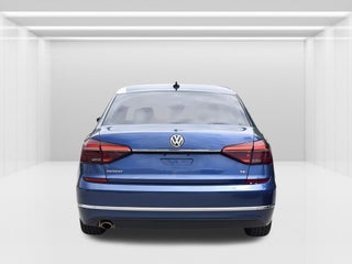 2017 VOLKSWAGEN PASSAT