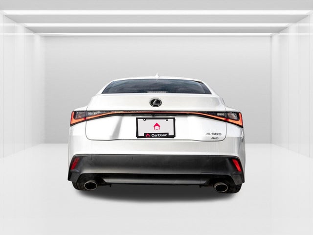 2021 Lexus IS