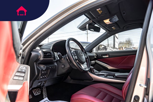2019 Lexus IS