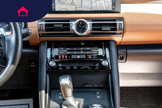 2021 Lexus IS
