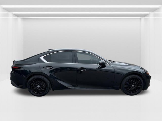 2021 Lexus IS