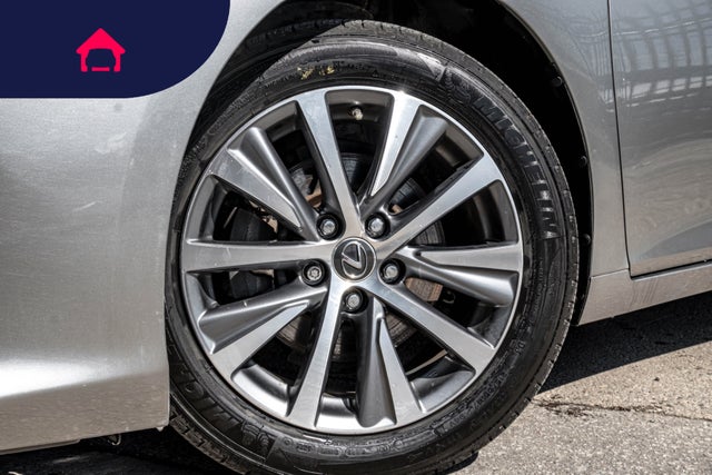 2019 Lexus ES