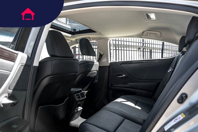 2019 Lexus ES