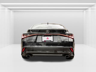 2021 Lexus IS