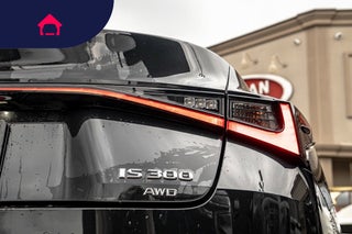 2021 Lexus IS