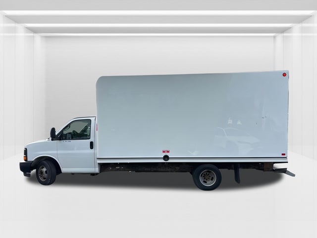2017 GMC Savana Commercial Cutaway