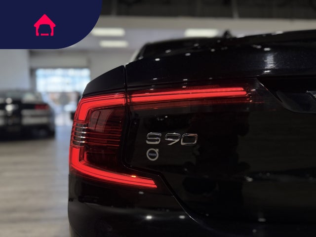 2022 Volvo S90