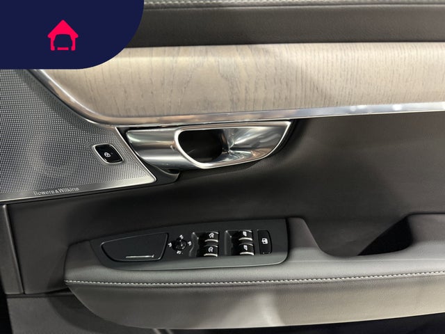 2022 Volvo S90