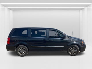 2016 Chrysler Town & Country