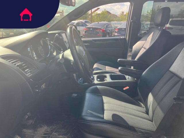 2016 Chrysler Town & Country