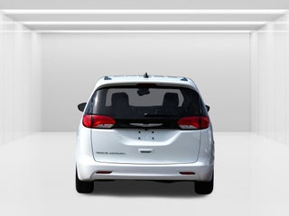 2022 Chrysler Voyager