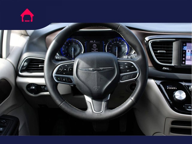 2022 Chrysler Voyager