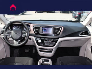 2022 Chrysler Voyager