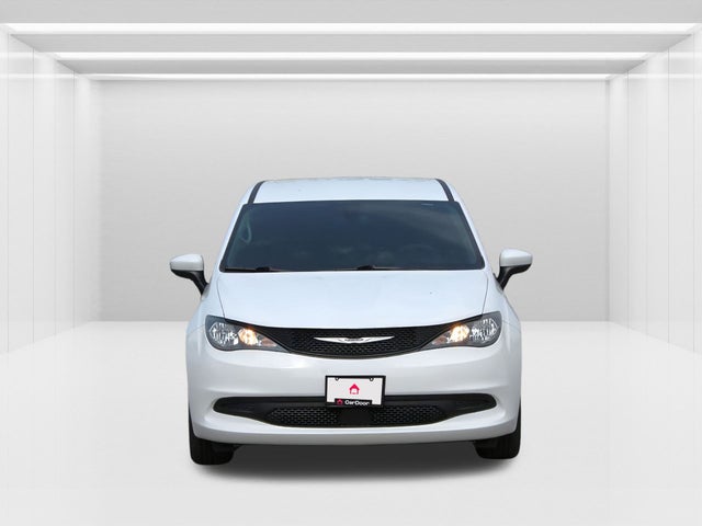 2022 Chrysler Voyager