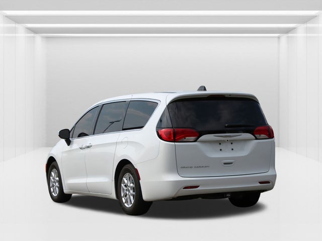 2022 Chrysler Voyager