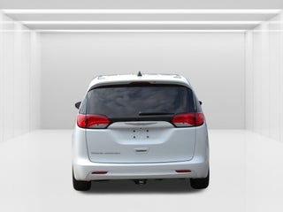 2022 Chrysler Voyager