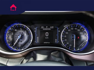2022 Chrysler Voyager
