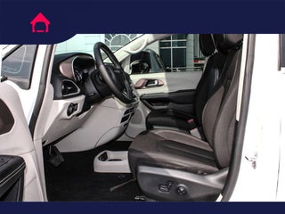 2022 Chrysler Voyager