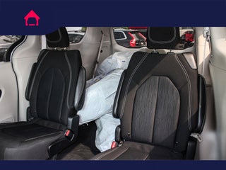2022 Chrysler Voyager