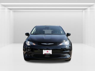 2024 Chrysler Voyager