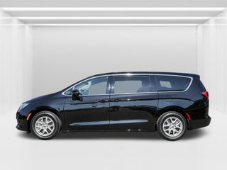 2024 Chrysler Voyager