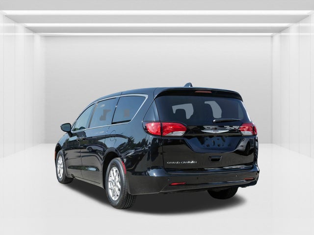 2024 Chrysler Voyager