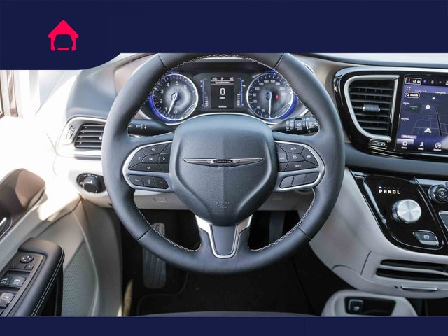 2024 Chrysler Voyager