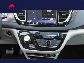 2024 Chrysler Voyager