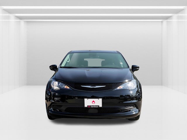 2024 Chrysler Voyager