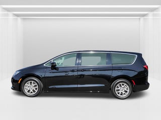 2024 Chrysler Voyager