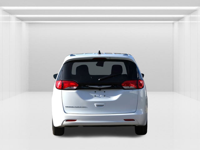 2023 Chrysler Voyager