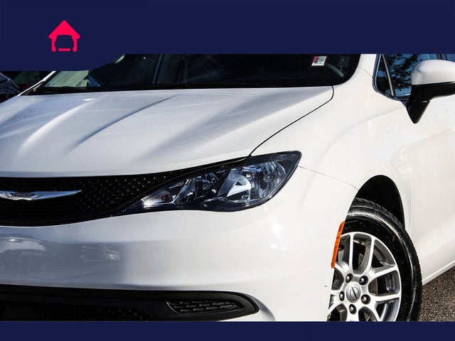 2023 Chrysler Voyager