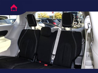 2023 Chrysler Voyager