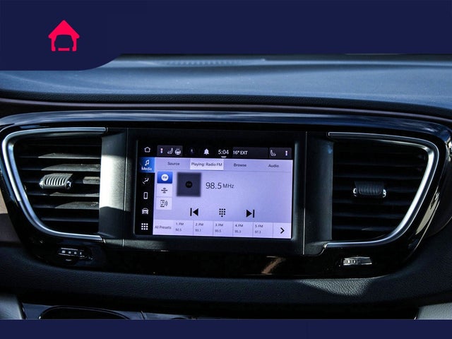 2023 Chrysler Voyager