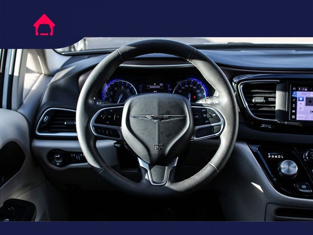 2023 Chrysler Voyager