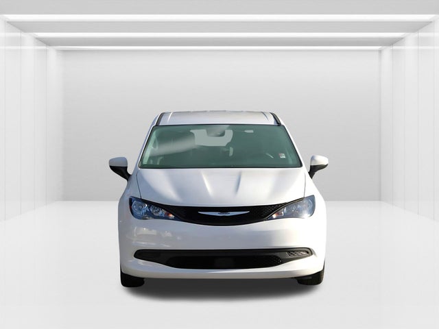 2023 Chrysler Voyager