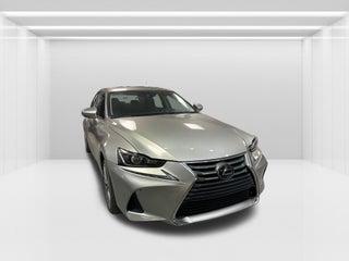 2017 Lexus IS