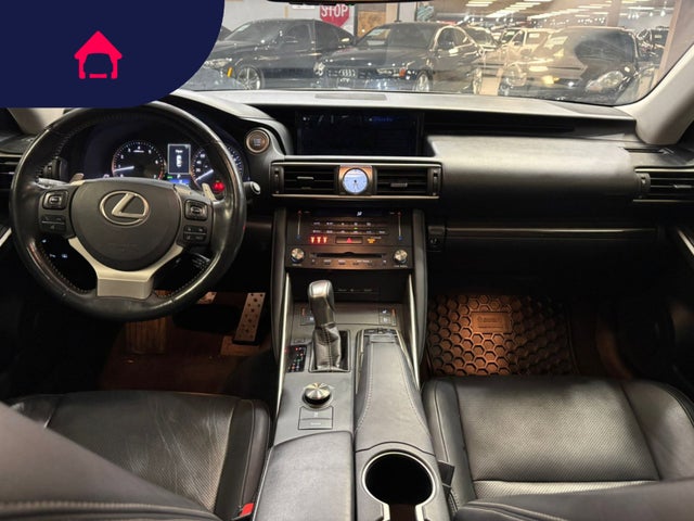 2017 Lexus IS