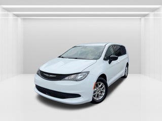 2024 Chrysler Voyager