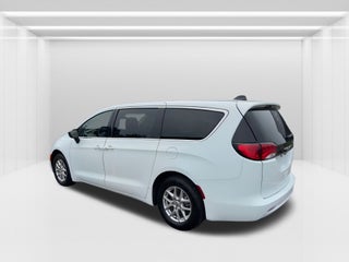 2024 Chrysler Voyager